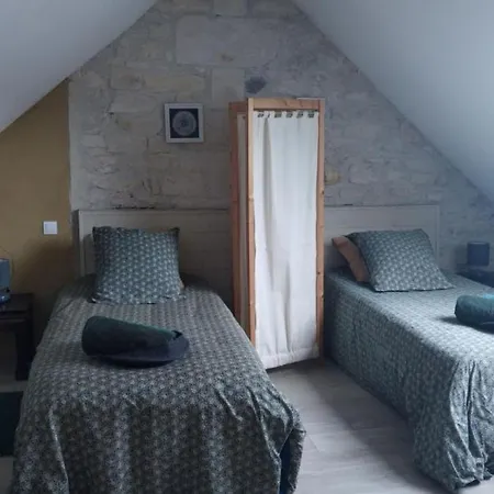 Holiday home Charmant Gite A La Ferme Avec Jardin Clos, Terrasse, Poele A Bois Et Equipements Complets - Fr-1-526-49