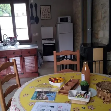 Charmant Gite A La Ferme Avec Jardin Clos, Terrasse, Poele A Bois Et Equipements Complets - Fr-1-526-49 Holiday home Villers-Saint-Paul