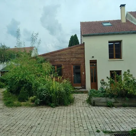 Charmant Gite A La Ferme Avec Jardin Clos, Terrasse, Poele A Bois Et Equipements Complets - Fr-1-526-49 Holiday home